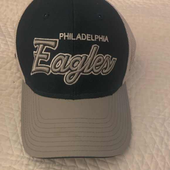 Philadelphia Eagles Cap - Picture 1 of 8